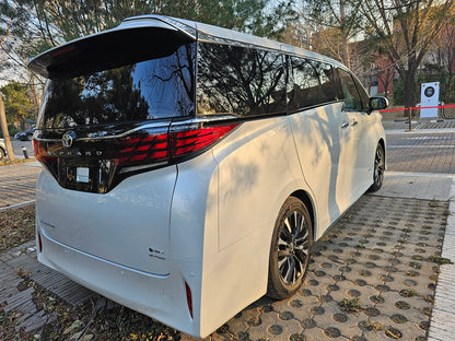 日本關西大阪自駕租車 – 白色 Toyota Alphard 第四代（2025年款）