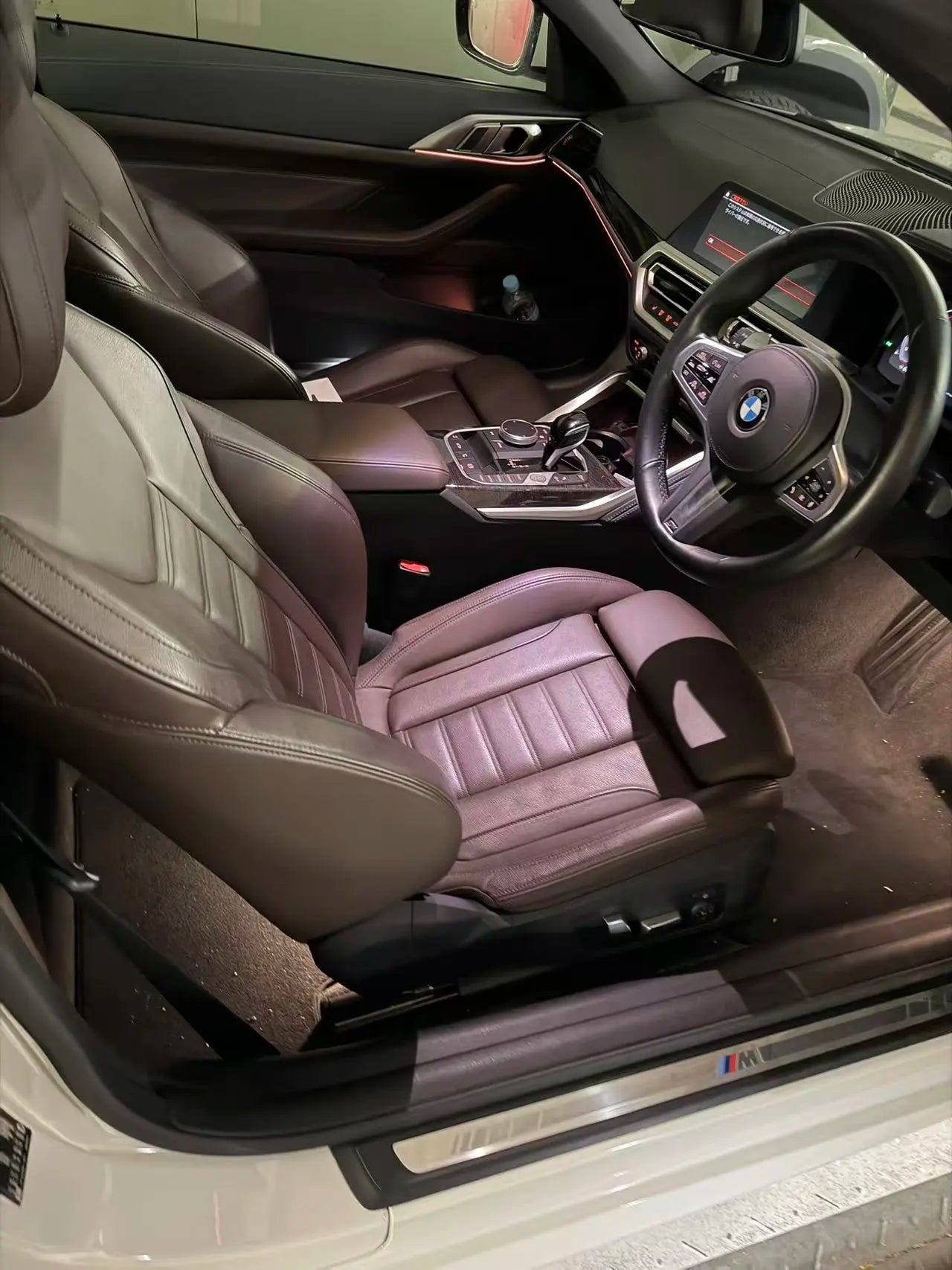日本關西大阪自駕租車 – 白色 BMW 4 Series Convertible（2024年款）